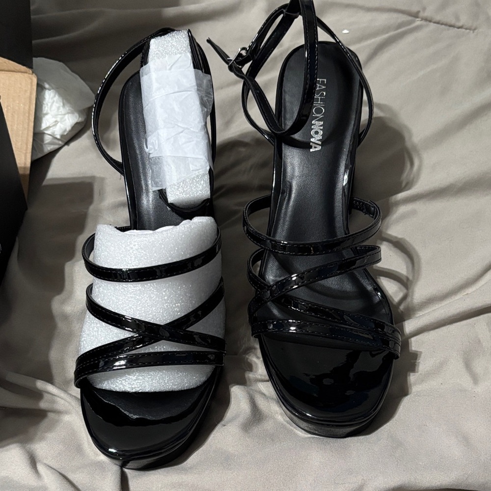 Fashion Nova Glossy Black Strappy Platform Heel Sandals